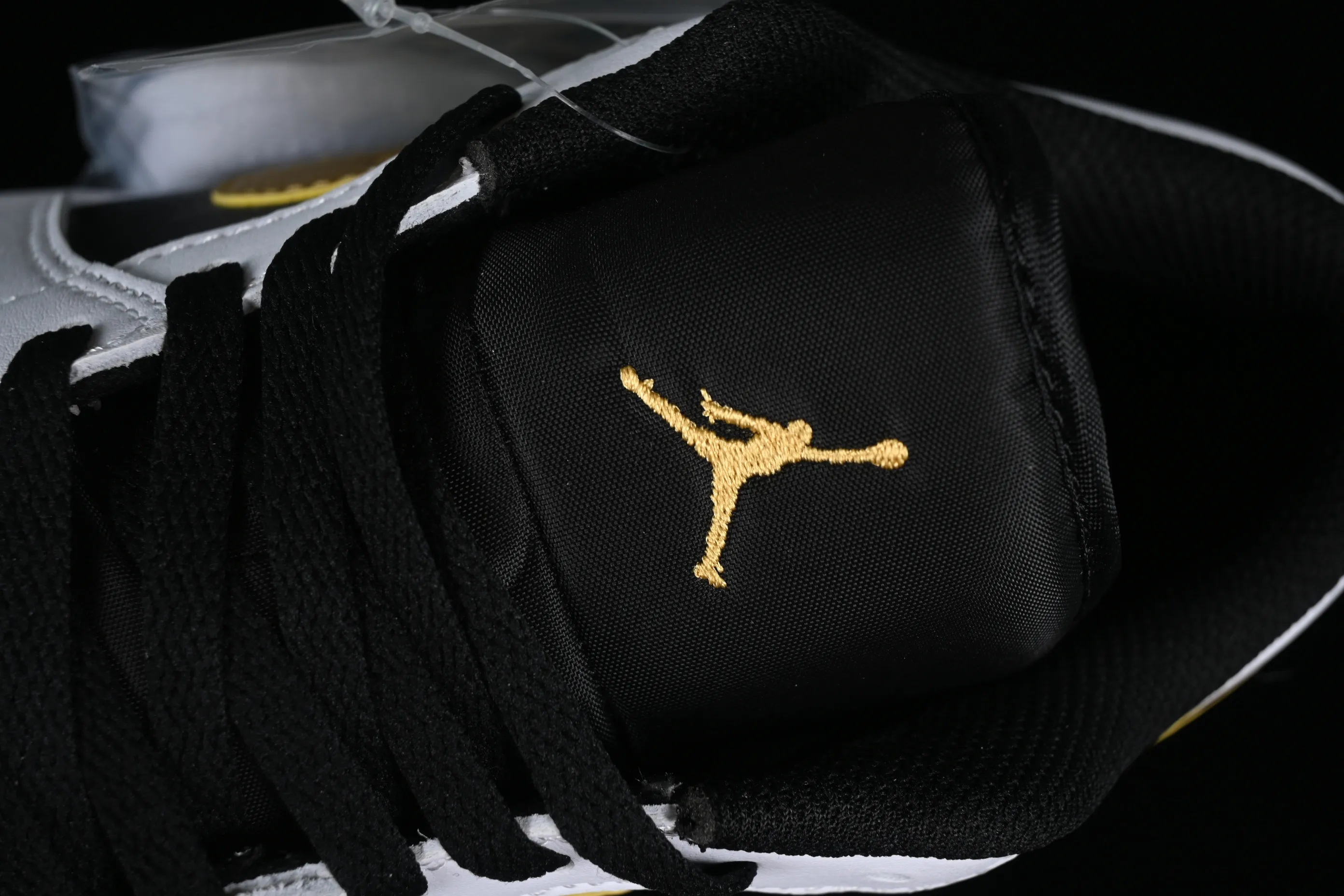 All categories Air Jordan Jordan series basketball shoes Air Jordan 1 Low Z version Air Jordan 1 Low AJ1 Joe 1 black and white gold hook low-top cultural basketball shoes 553558-172